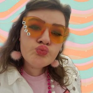 Meet your Posher, Marissa